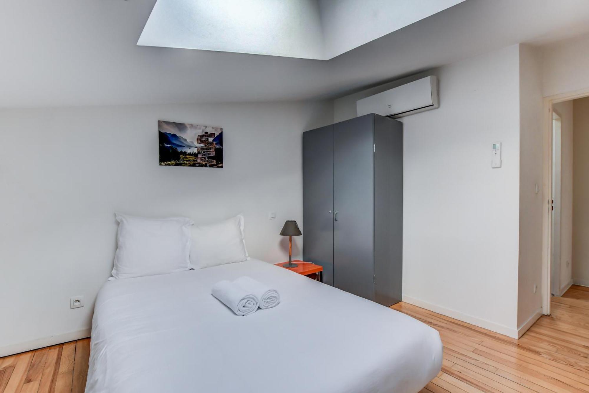 Duplex Tolosa: Pont-Neuf Retreat with AC and Private Parking Exterior photo