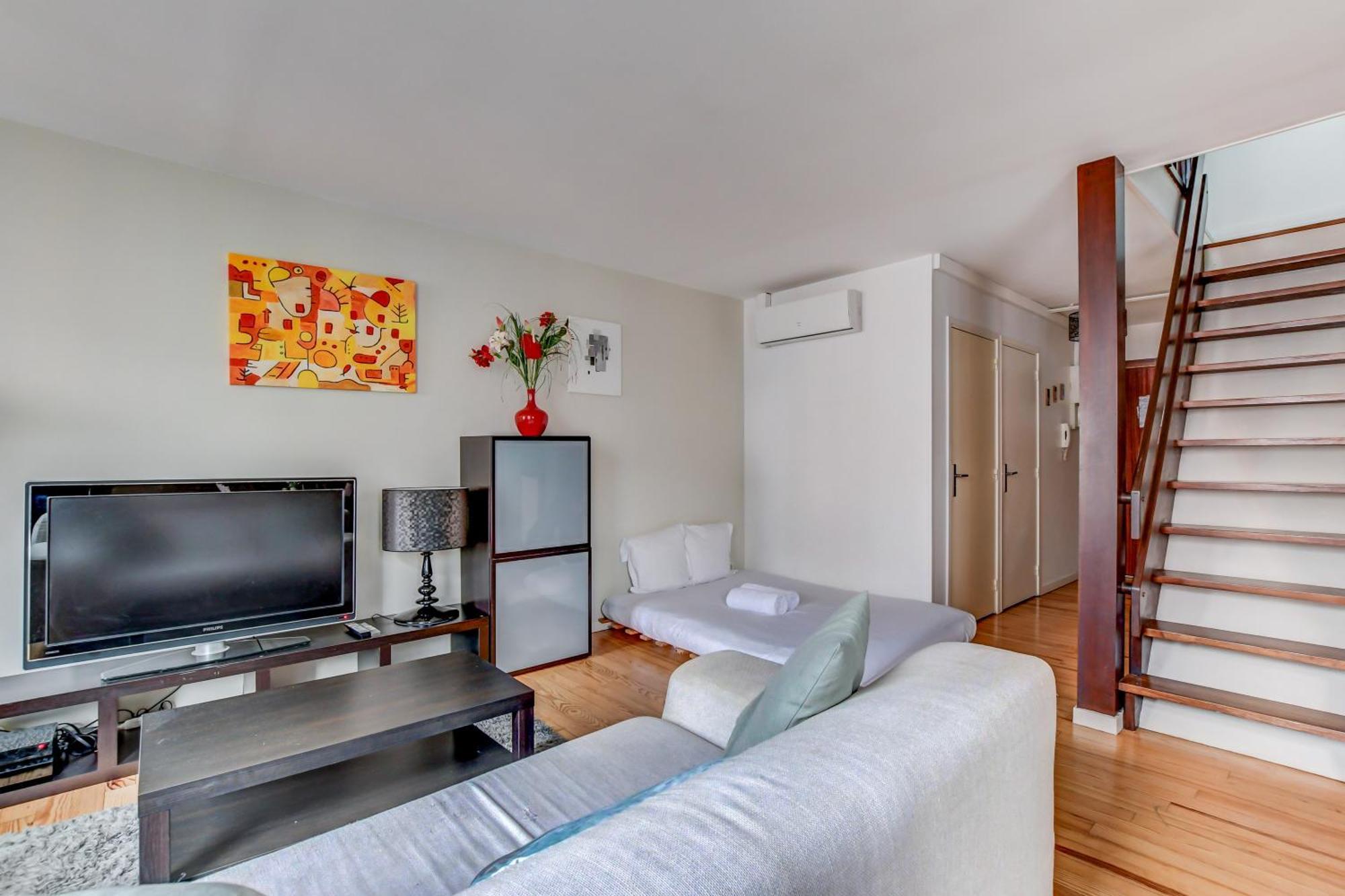 Duplex Tolosa: Pont-Neuf Retreat with AC and Private Parking Exterior photo